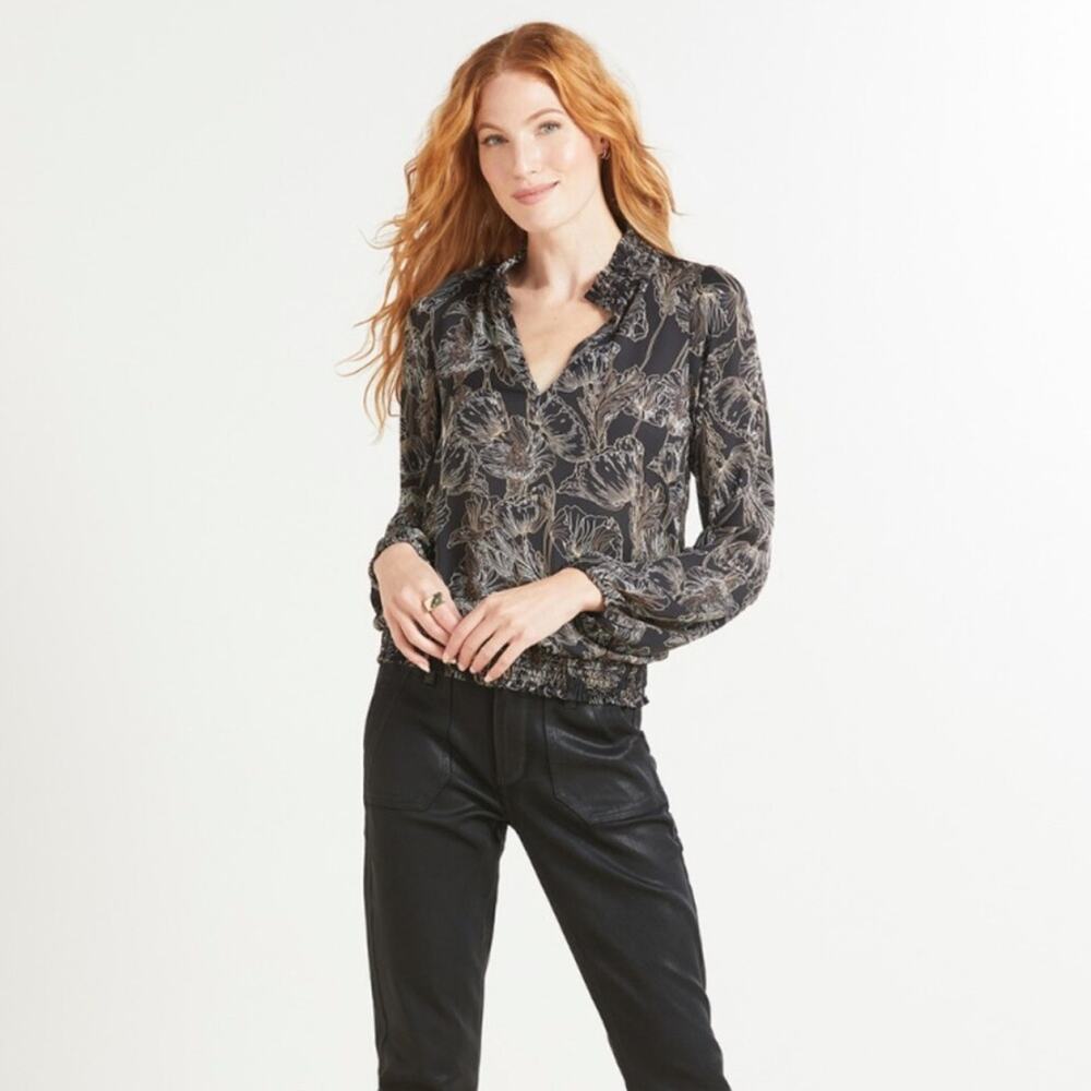 Evereve Allison‎ Joy Ariel Black White Tan Floral Print Long Sleeve Top Size M